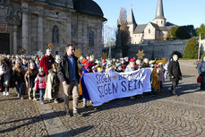 Aussendung der Sternsinger im Hohen Dom zu Fulda (Foto: Karl-Franz Thiede)